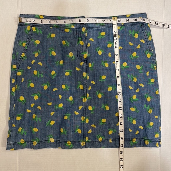 Karen Scott denim skirt with lemon print size 8 - Picture 3 of 4